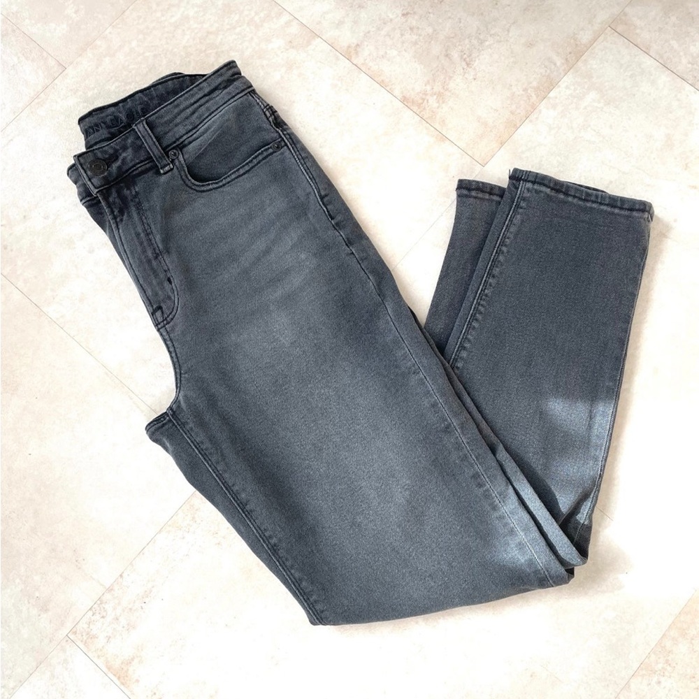 American Eagle Mom Jeans